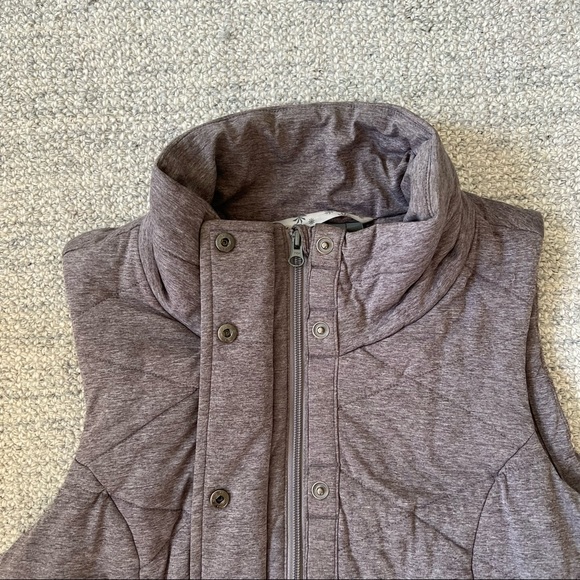 Athleta vest - size small - Picture 4 of 8